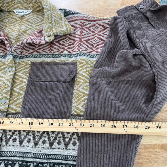 Davi & Dani Western Shacket Womens Size M Button Down Shirt Corduroy Blanket - Picture 11 of 12